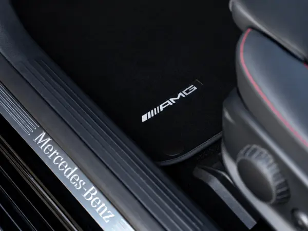 Mercedes-Benz CLA 250 e Shooting Brake AMG Line 12