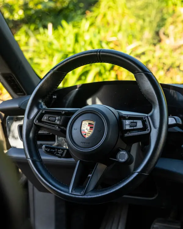 Porsche Taycan 4S 12