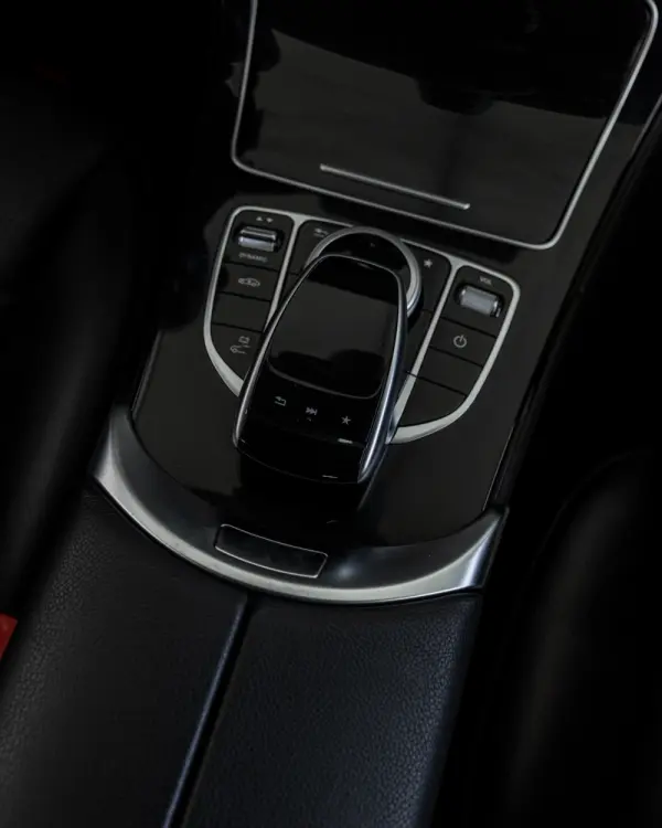 Mercedes-Benz C 350 14