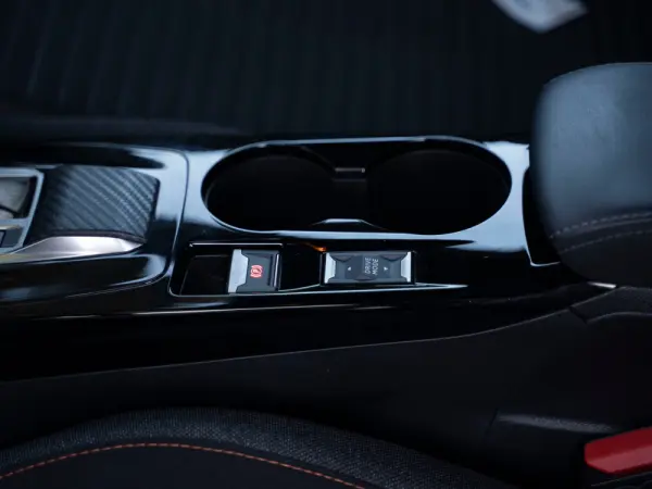 Peugeot e-2008 50 kWh GT Pack 18