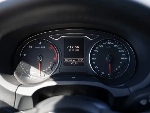 Audi A3 Sportback 1.6 TDI S-line 23