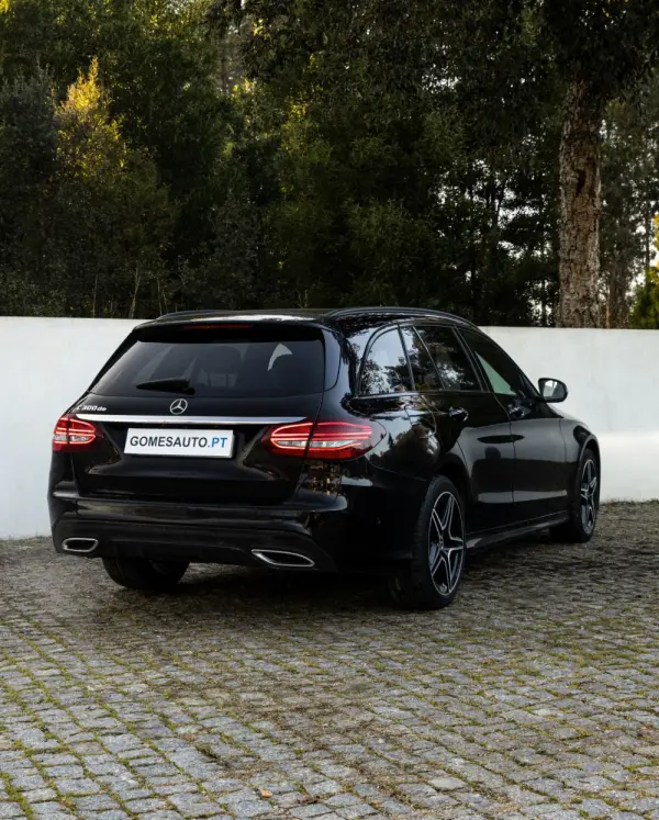 Mercedes-Benz C 300 e AMG Line 2