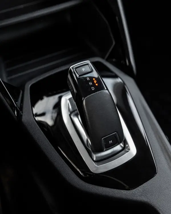 Peugeot 2008 PureTech 130 EAT8 Allure 14