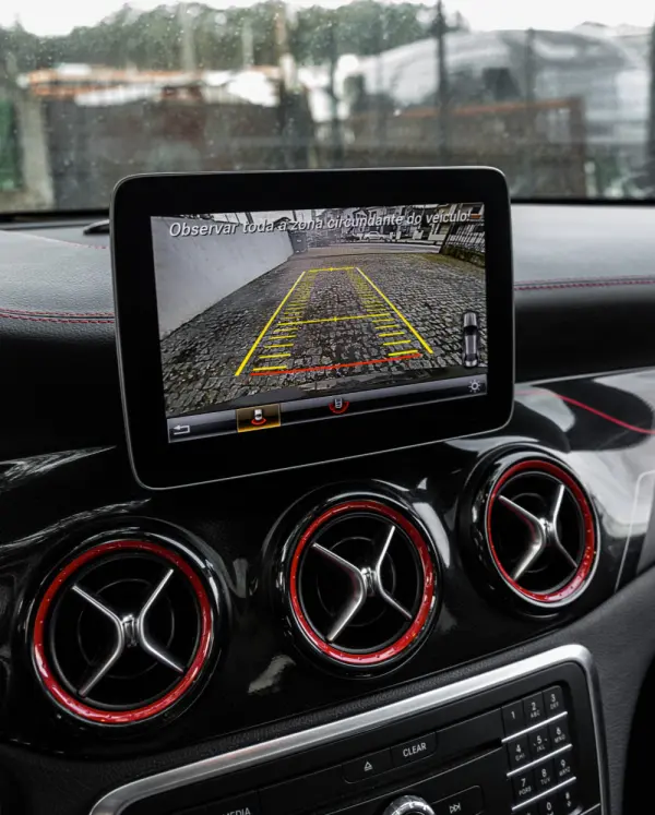 Mercedes-Benz CLA 45 AMG 4-Matic (2016-2018) 14