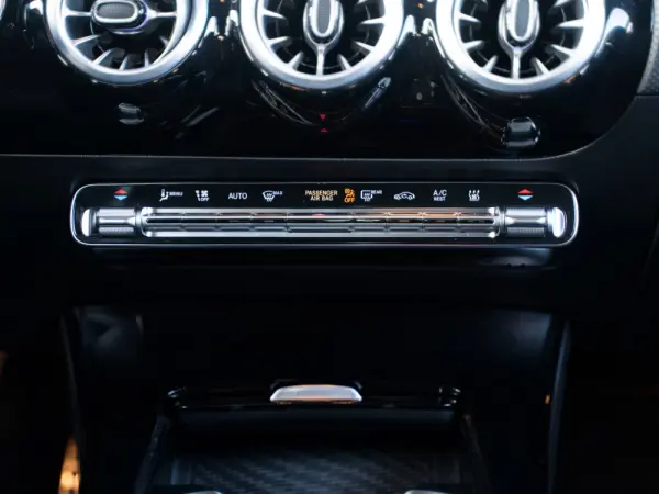 Mercedes-Benz CLA 250 e Shooting Brake AMG Line 31