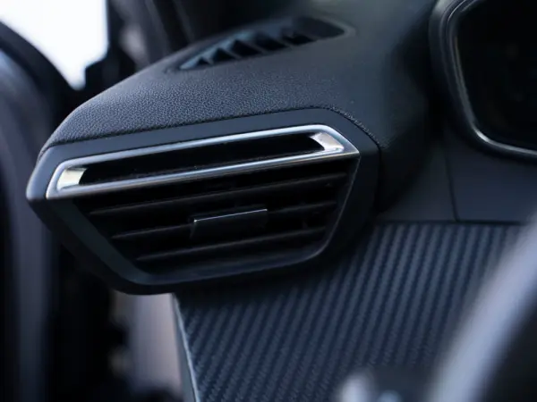Peugeot e-2008 50 kWh GT Pack 20
