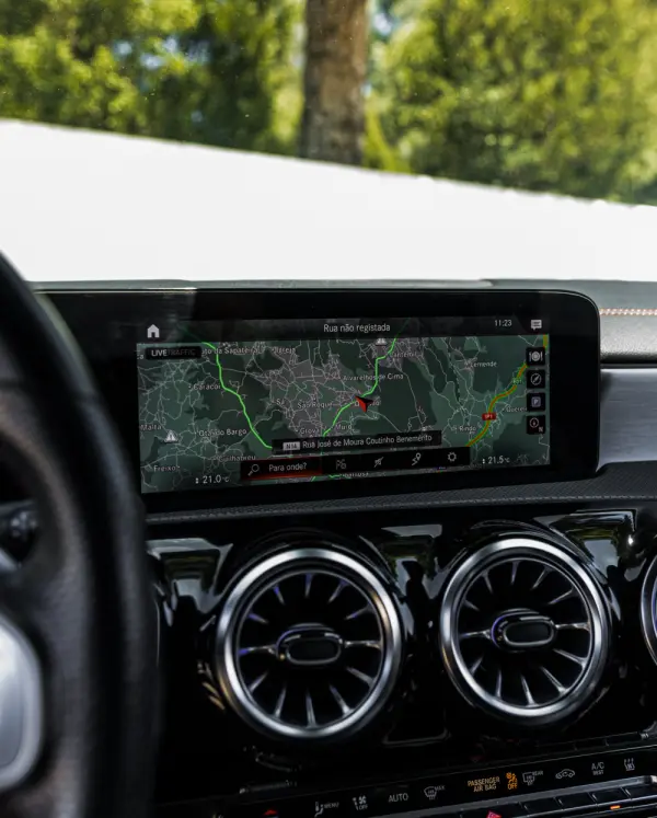 Mercedes-Benz CLA 250 e Shooting Brake AMG Line 19