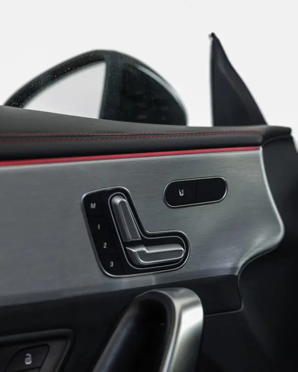 Mercedes-Benz CLA 250 e Shooting Brake AMG Line 17