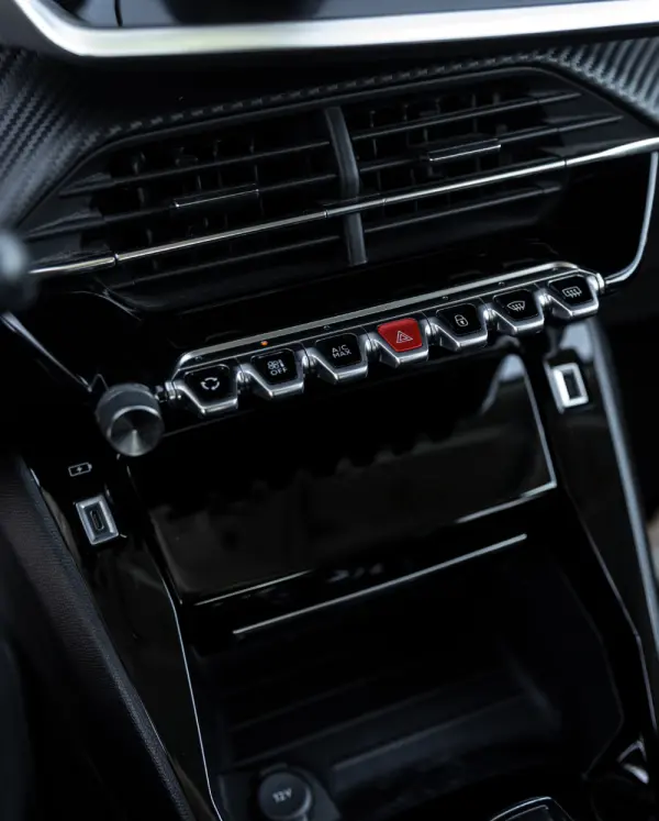 Peugeot 2008 1.2 PureTech Style EAT6 15