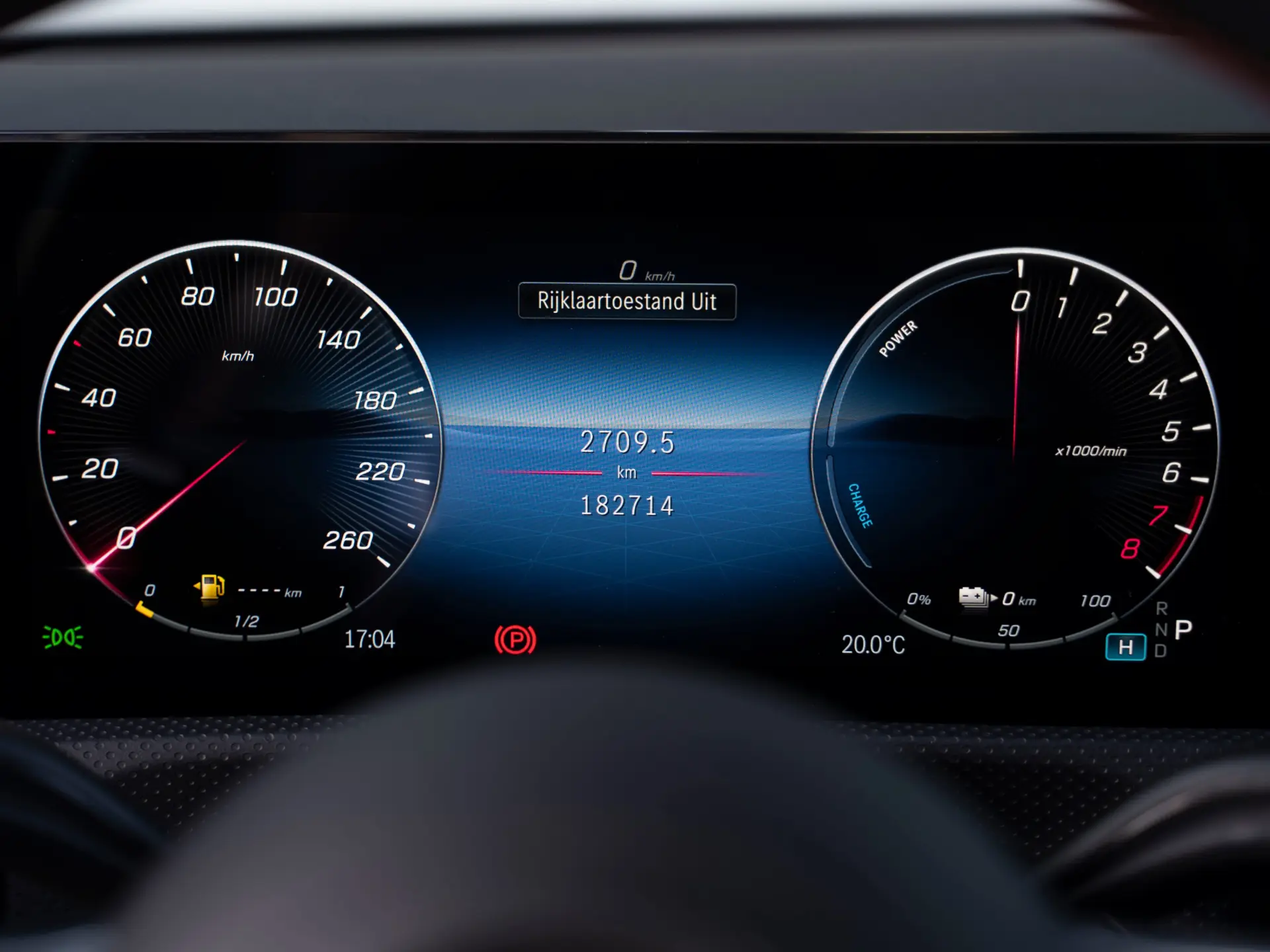 Mercedes-Benz CLA 250 e Shooting Brake AMG Line 13