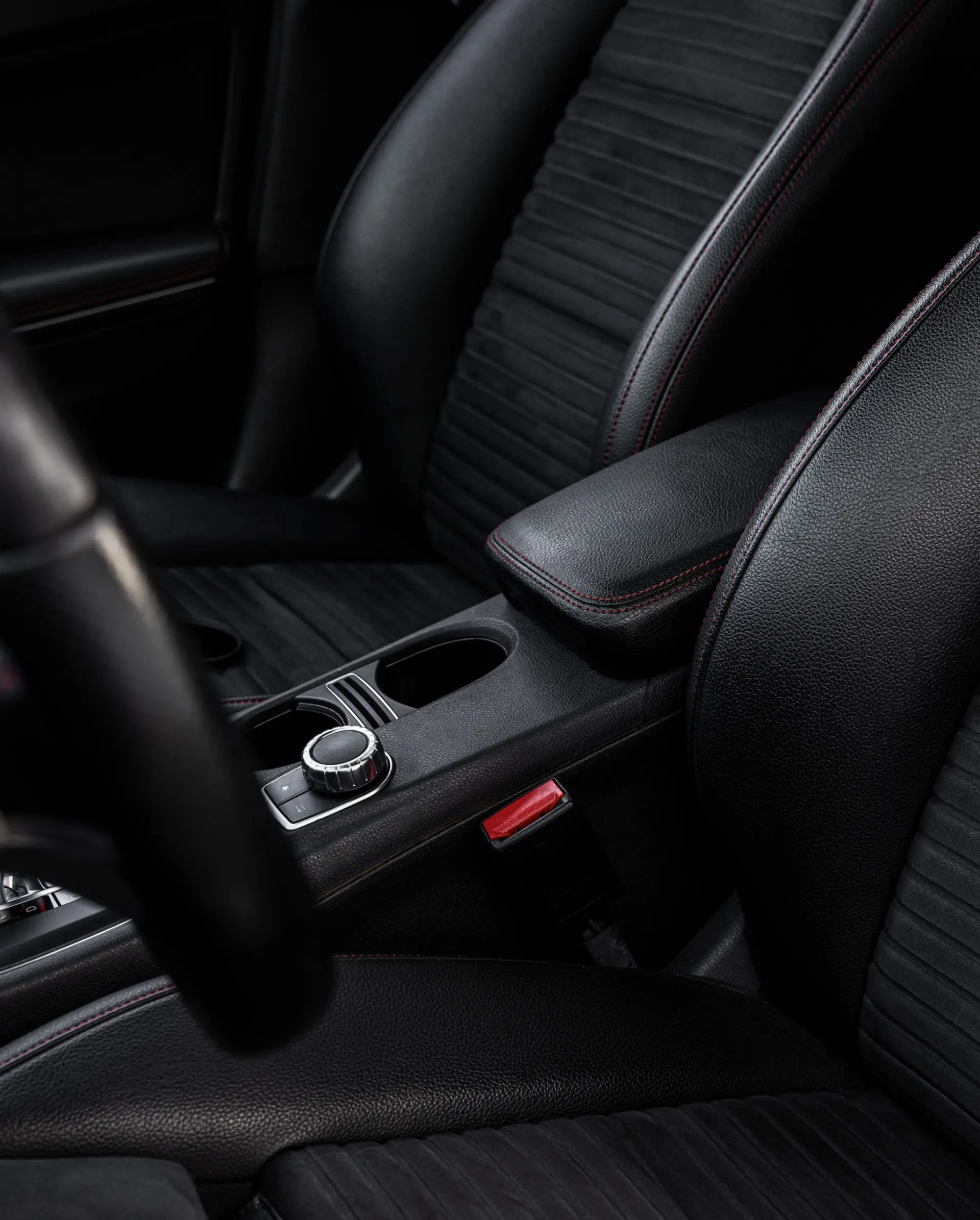 Mercedes-Benz CLA 45 AMG 4-Matic (2016-2018) 27