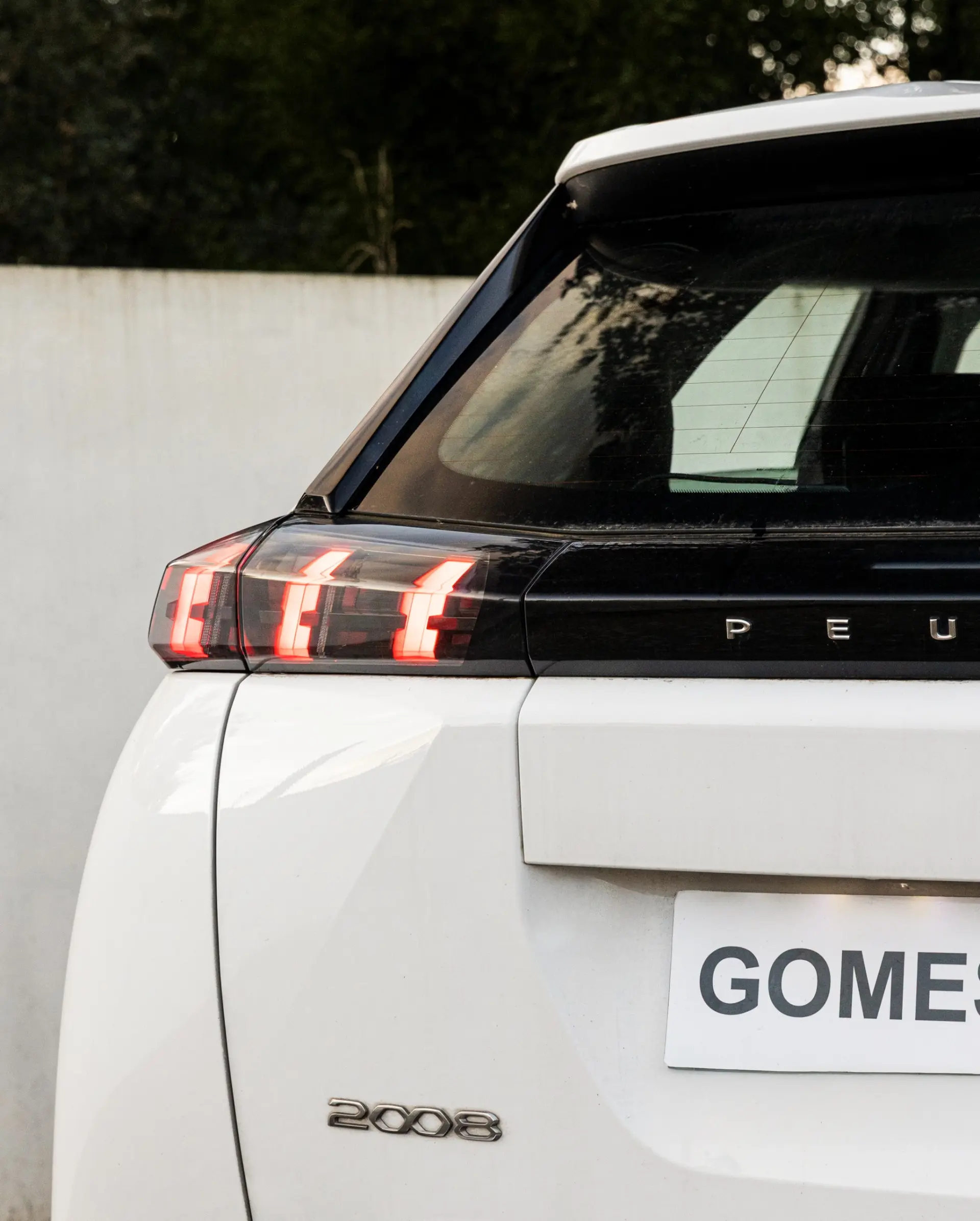 Peugeot 2008 PureTech 130 EAT8 Allure 5