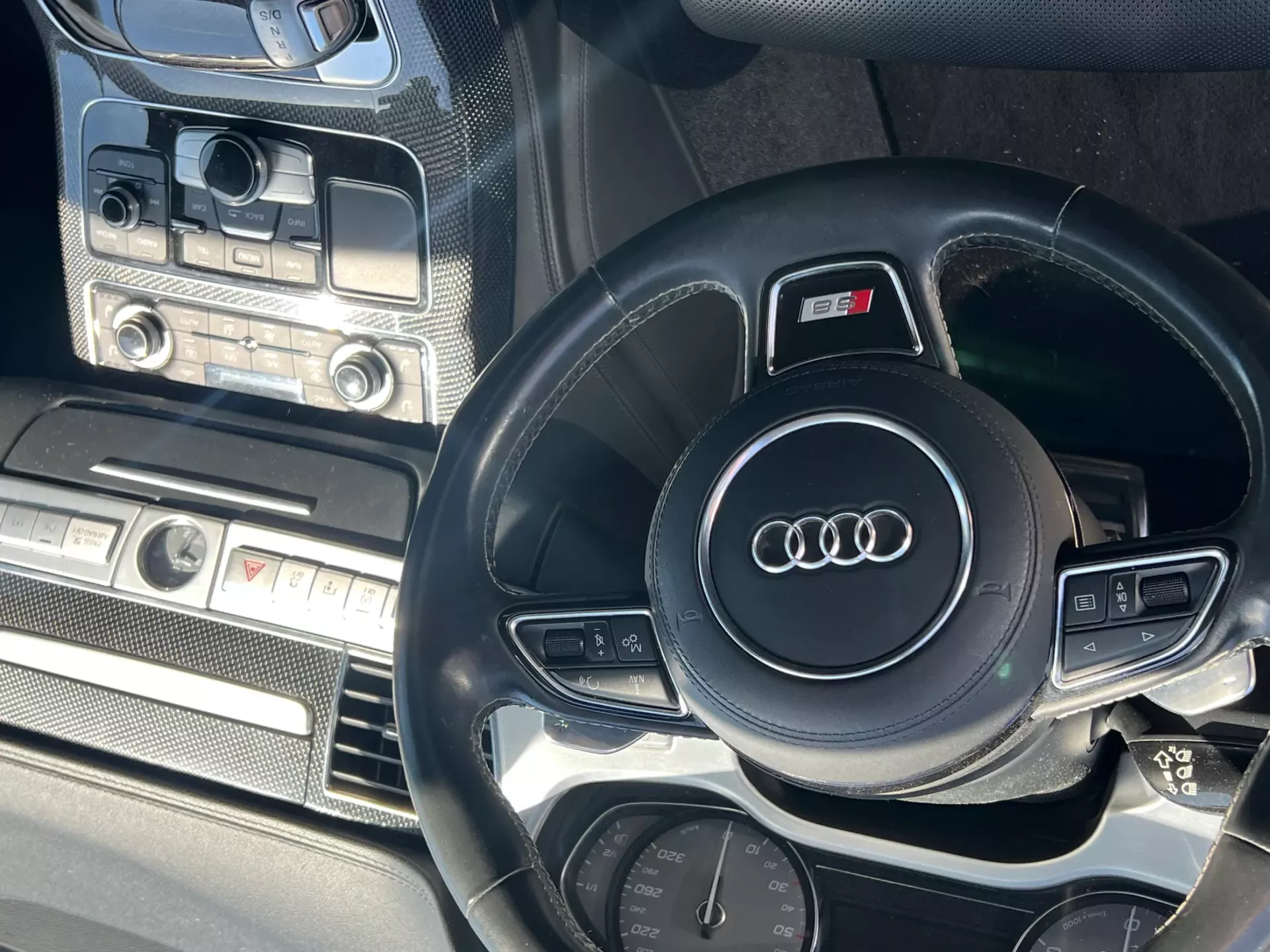 Audi S8 4