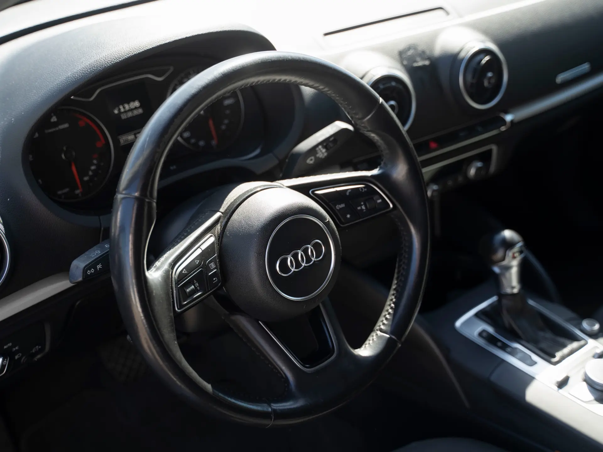 Audi A3 Sportback 1.6 TDI S-line 30