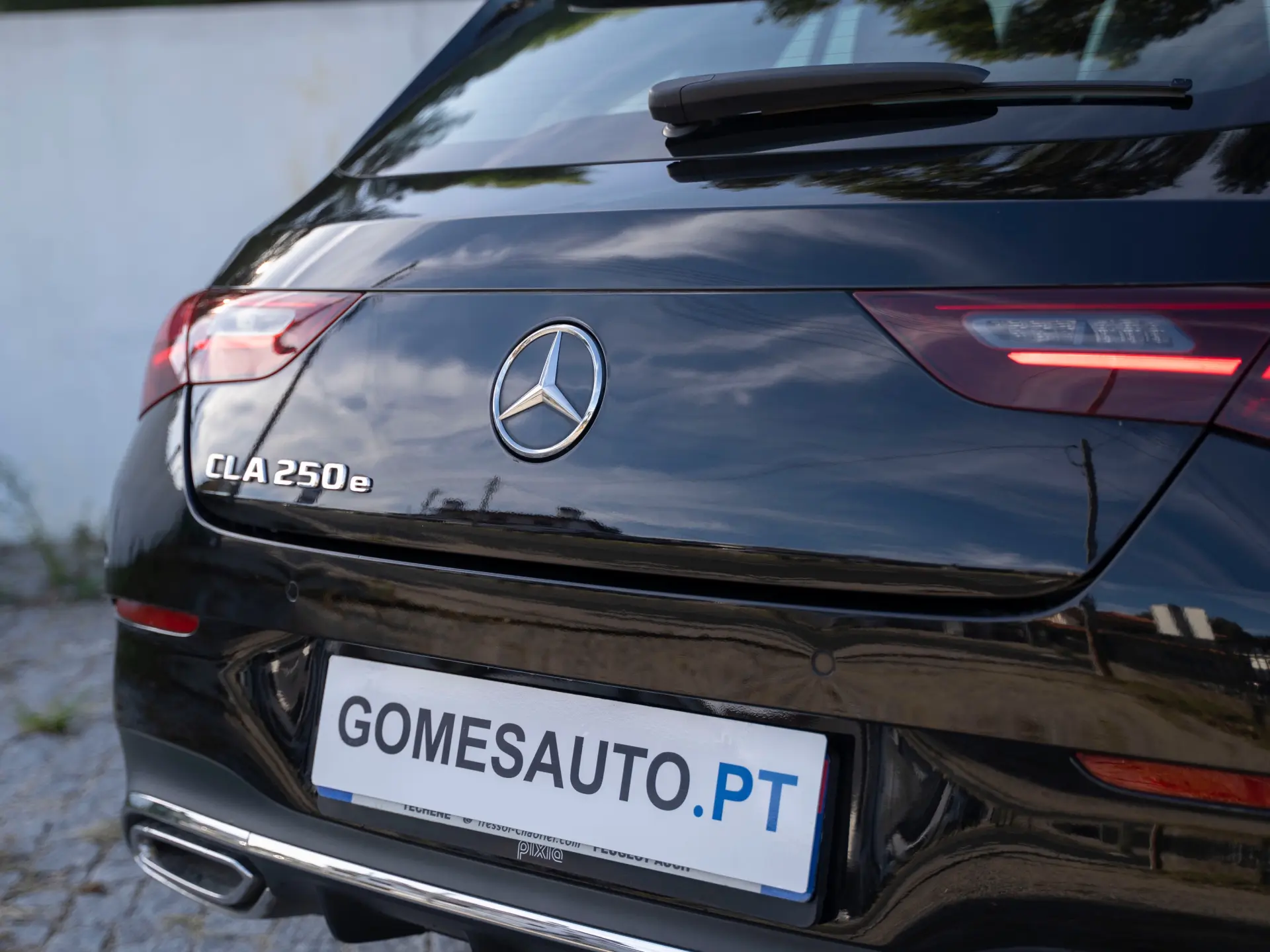 Mercedes-Benz CLA 250 e Shooting Brake AMG Line 4