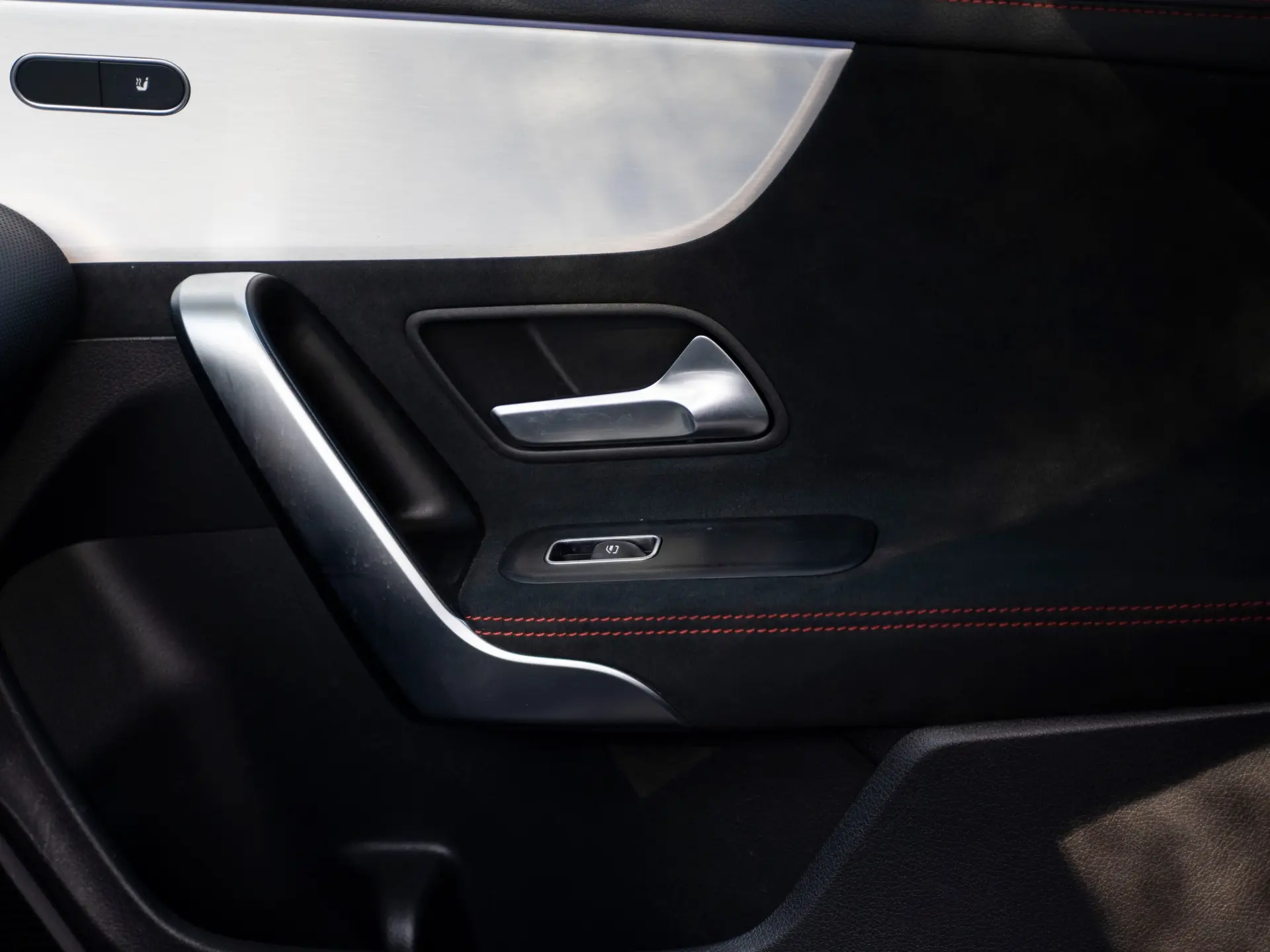 Mercedes-Benz CLA 250 e Shooting Brake AMG Line 25