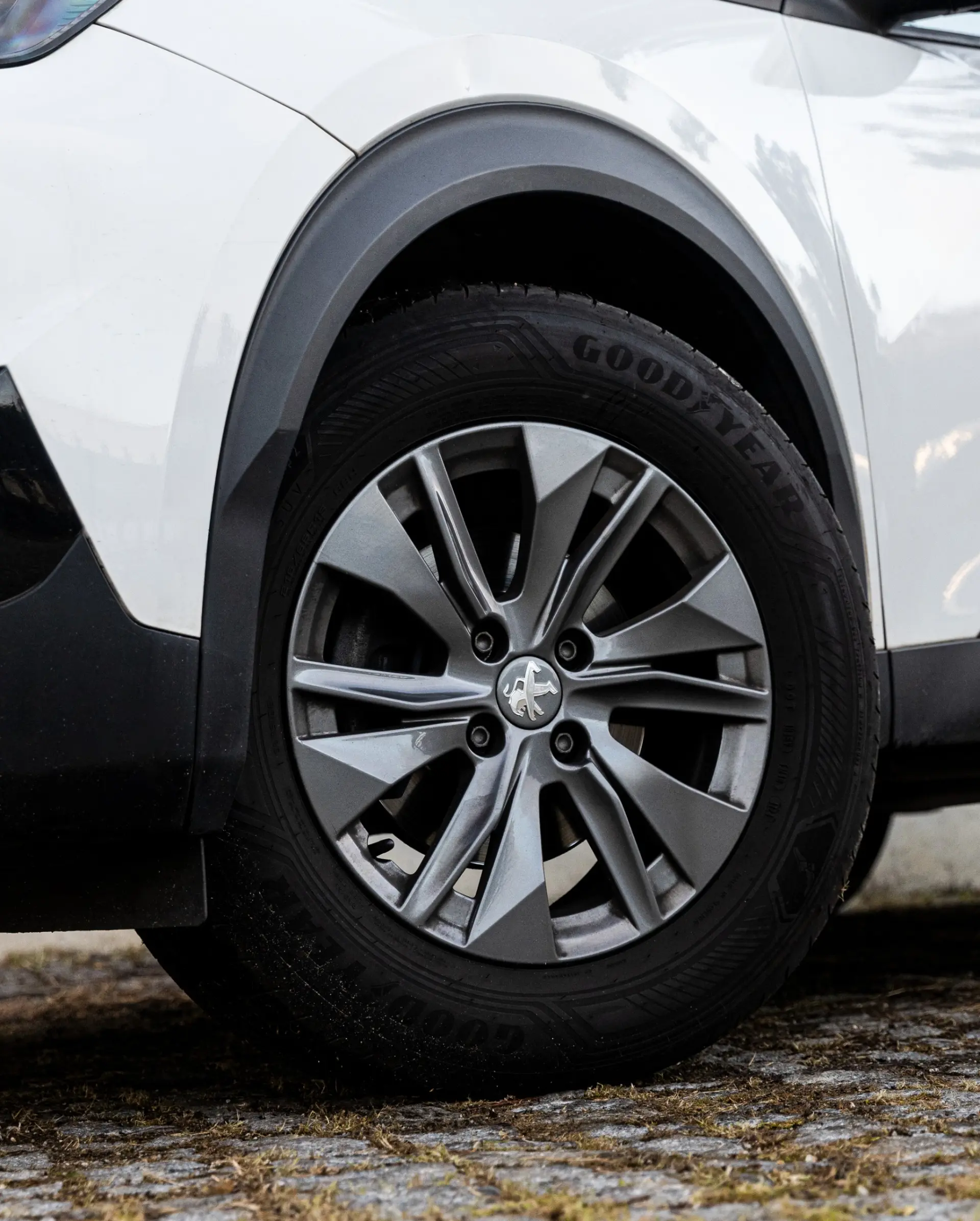 Peugeot 2008 PureTech 130 EAT8 Allure 7