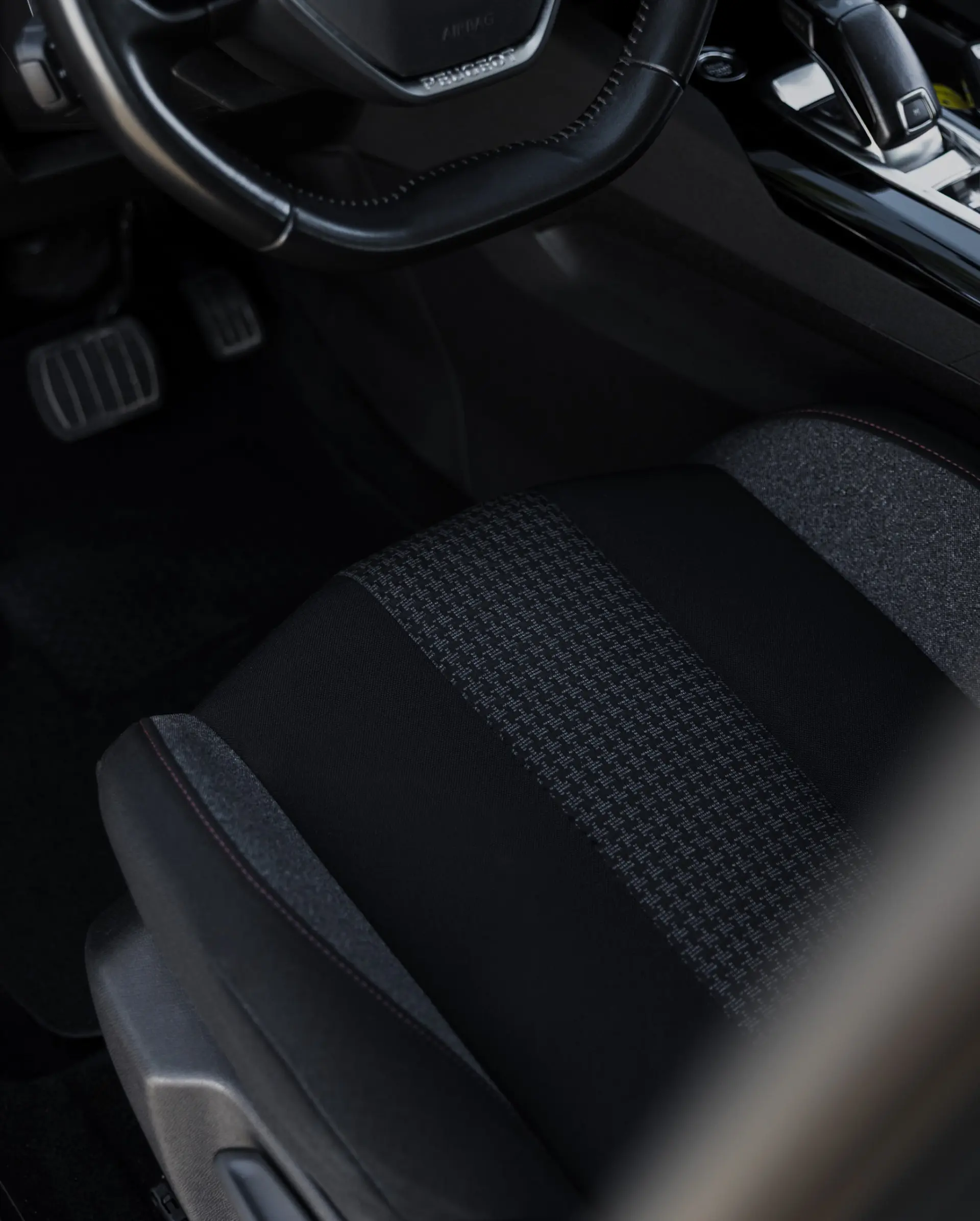 Peugeot 2008 1.2 PureTech GT Line EAT8 20