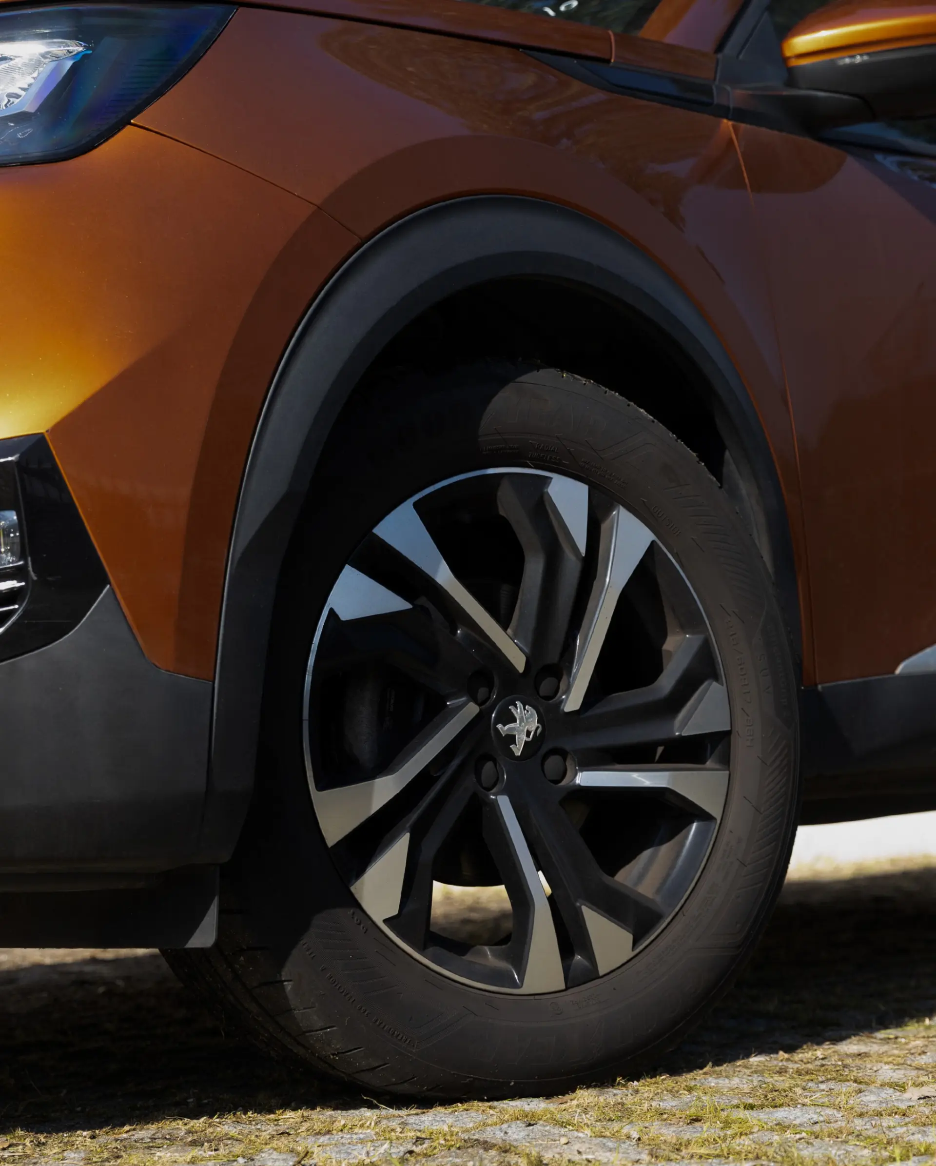 Peugeot 2008 1.2 PureTech Allure EAT8 8