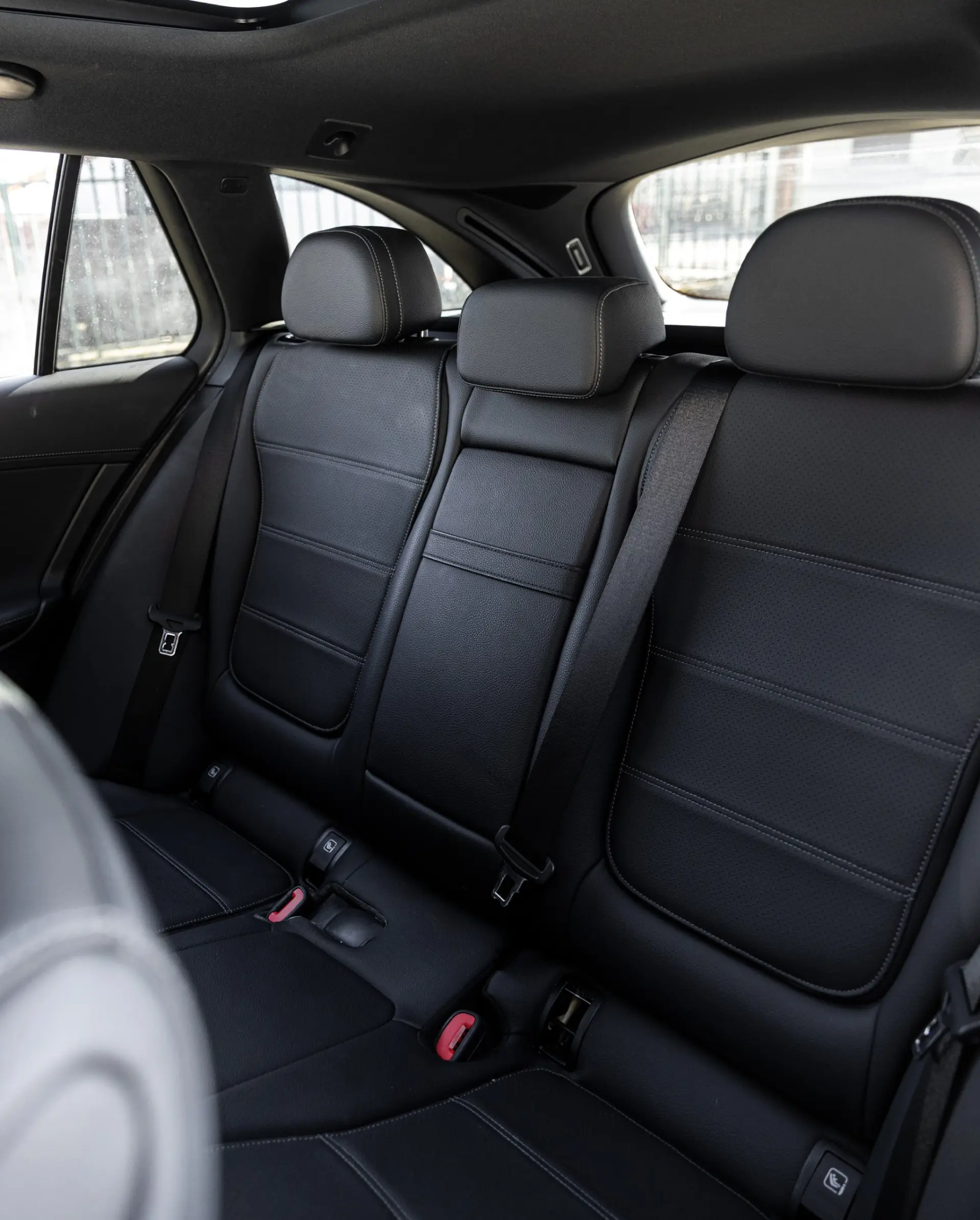 Mercedes-Benz C 300 e Avantgarde 8