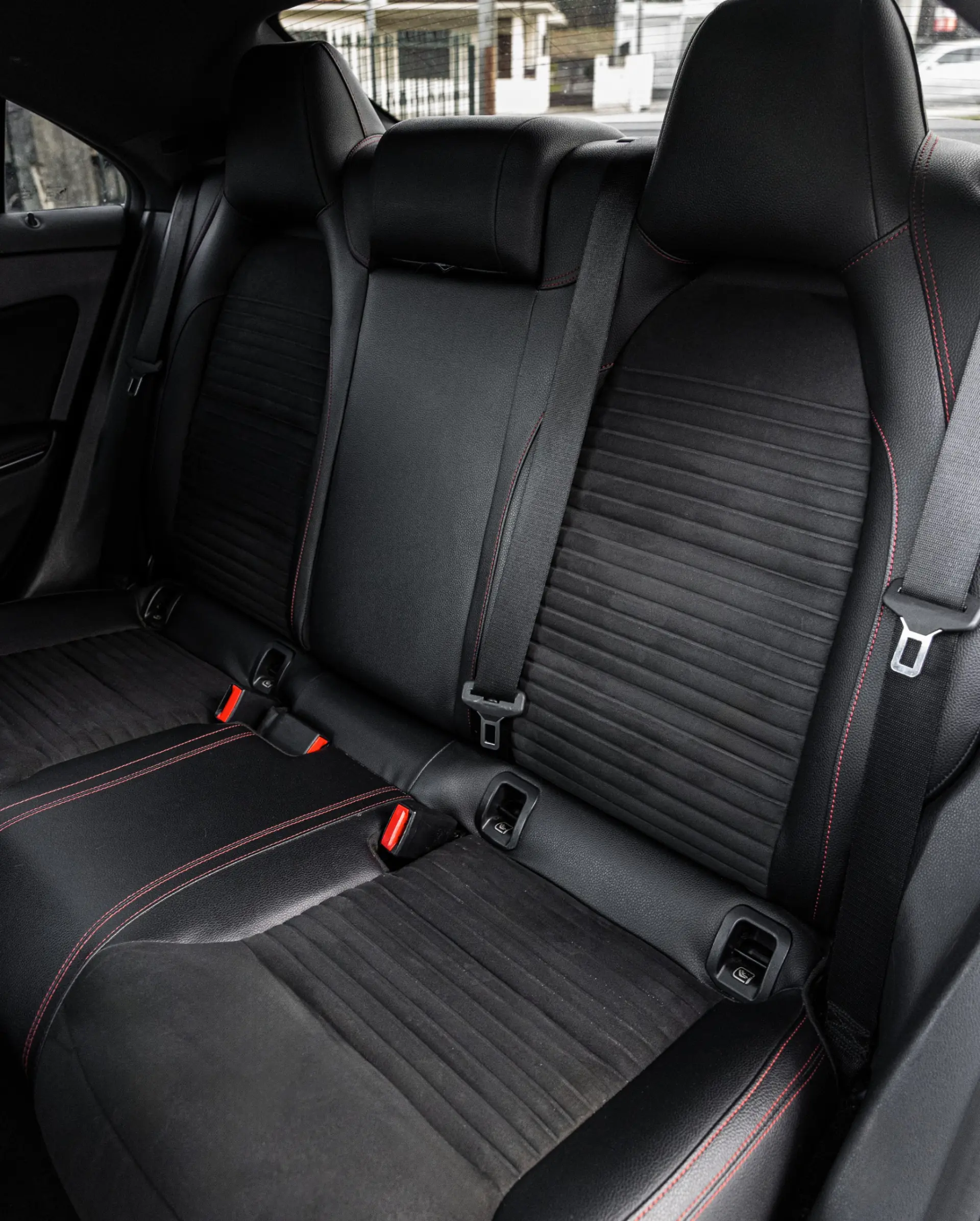 Mercedes-Benz CLA 45 AMG 4-Matic (2016-2018) 29