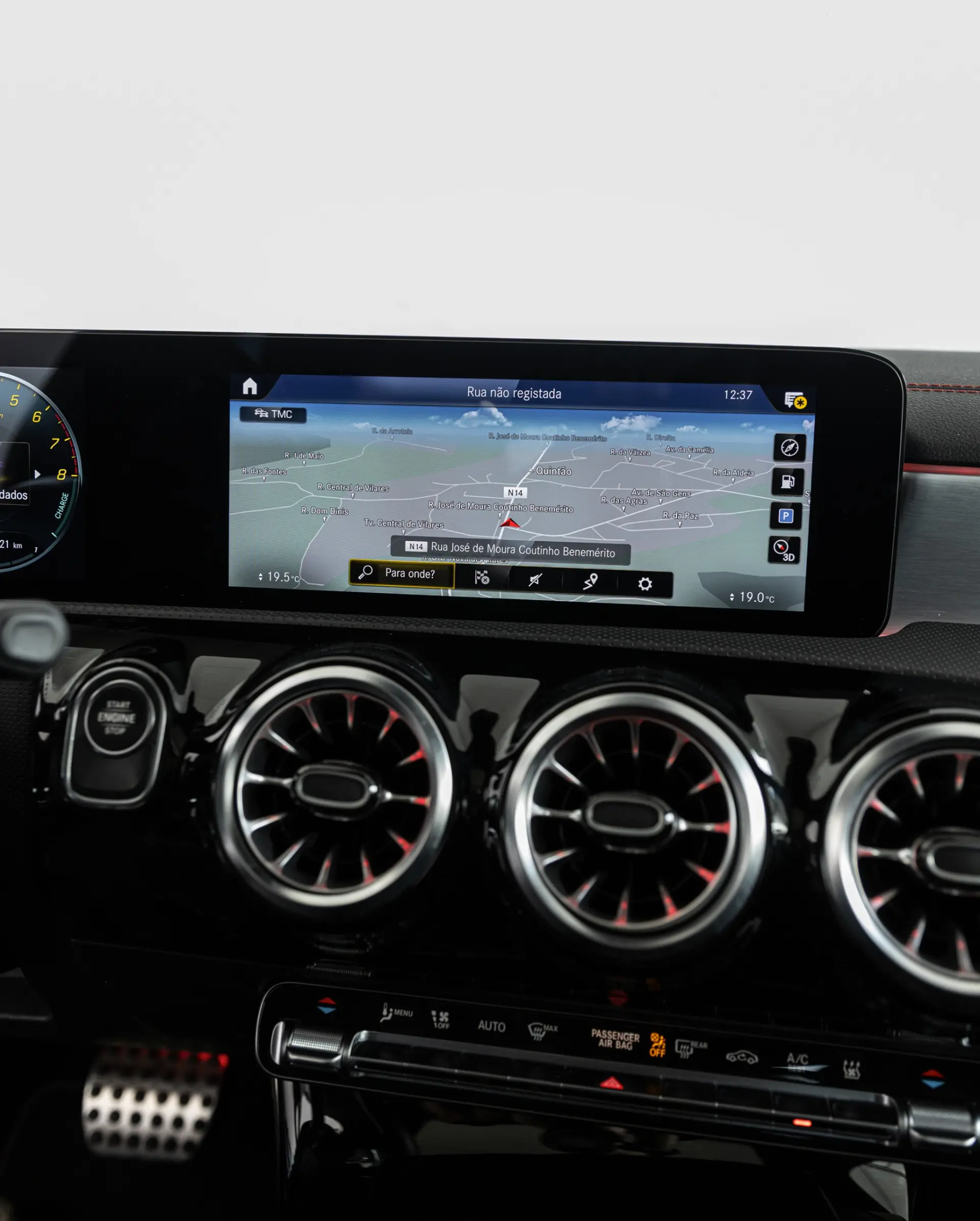 Mercedes-Benz CLA 250 e Shooting Brake AMG Line 13