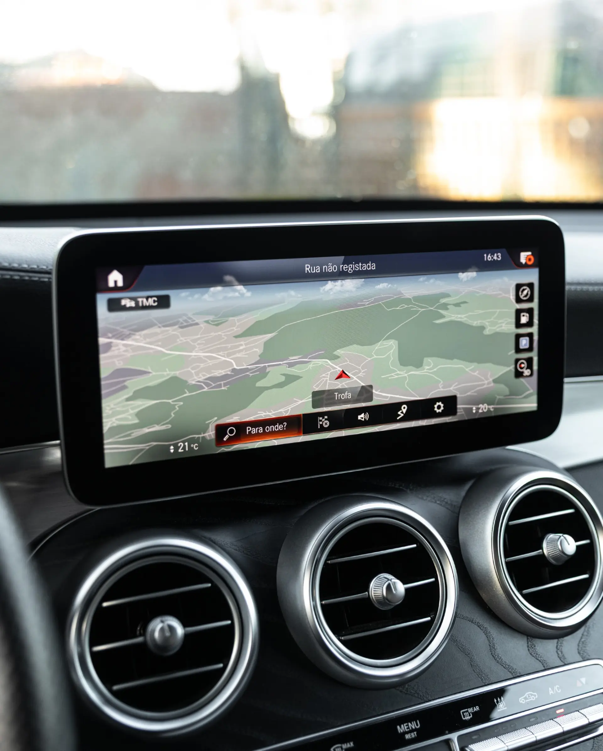 Mercedes-Benz GLC 300 de Coupe 4Matic 9G-TRONIC AMG Line 12