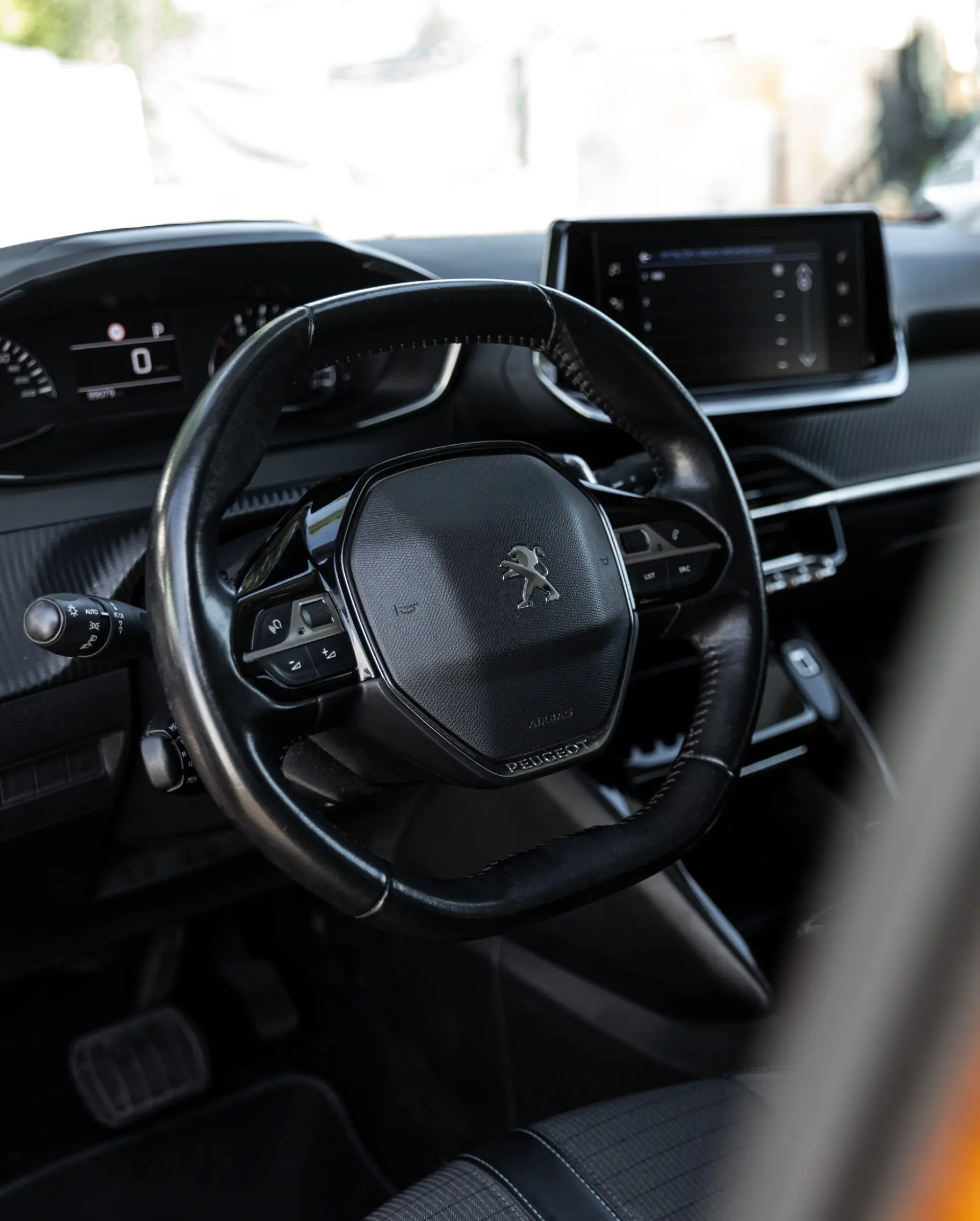 Peugeot 2008 1.2 PureTech Style EAT6 11