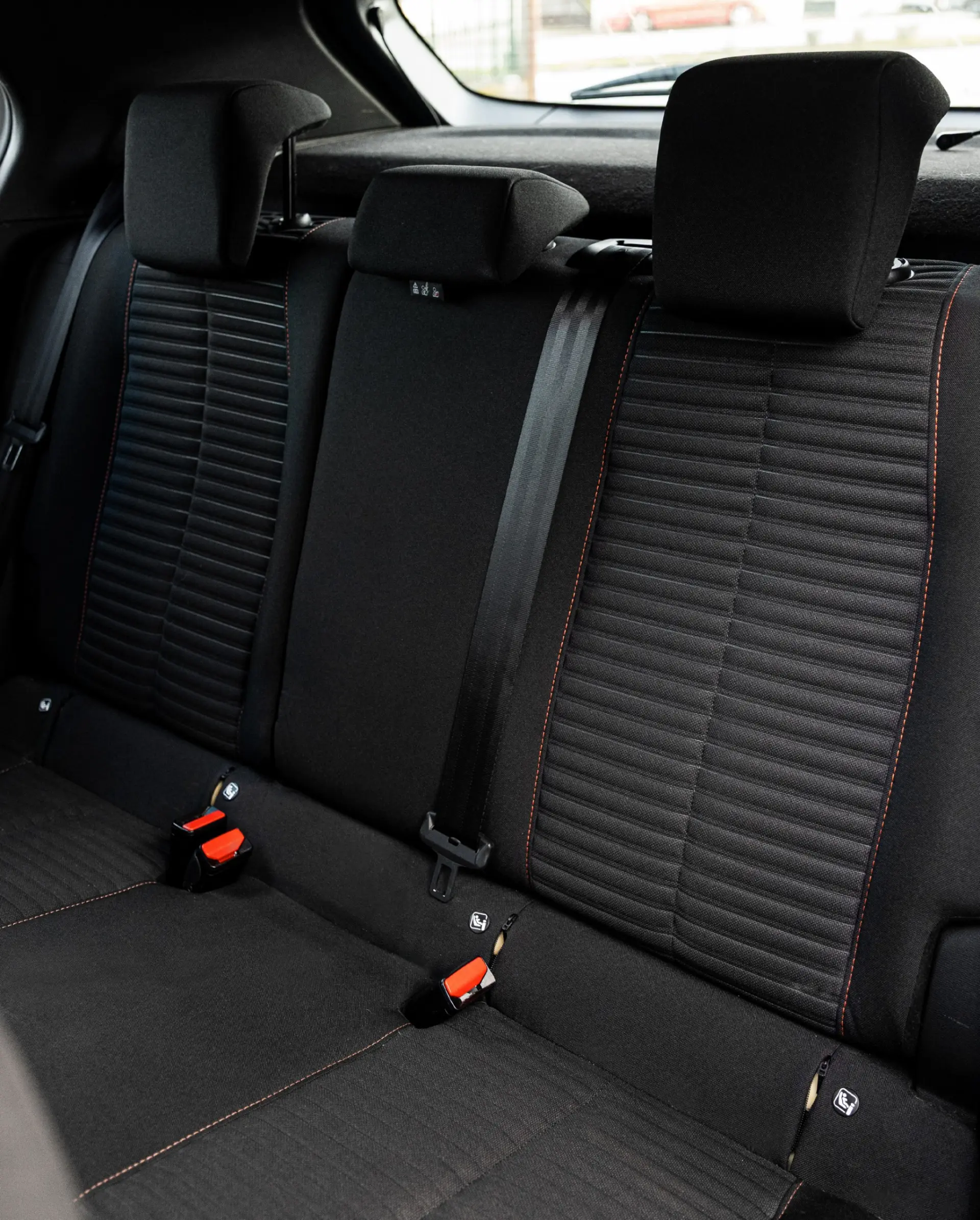 Peugeot 2008 PureTech 130 EAT8 Allure 18