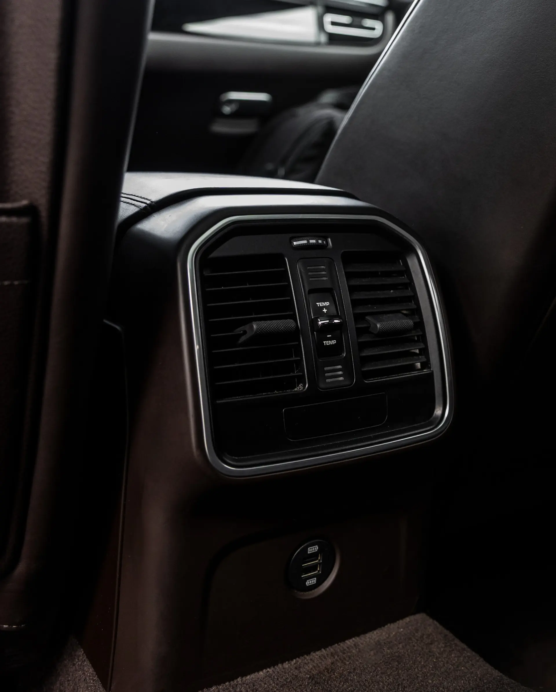 Porsche Macan Spirit (2019-2019) 26