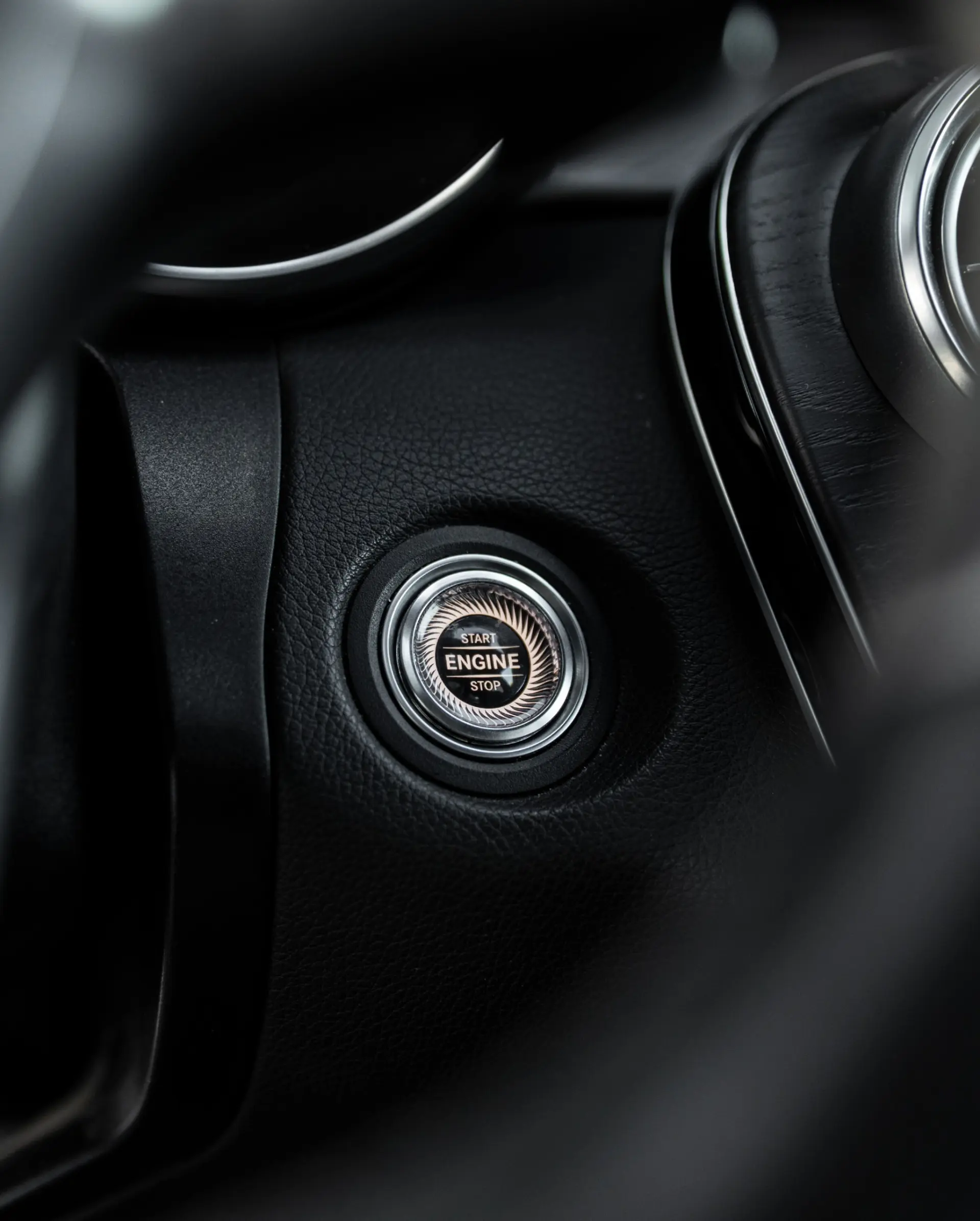 Mercedes-Benz C 300 e AMG Line 14