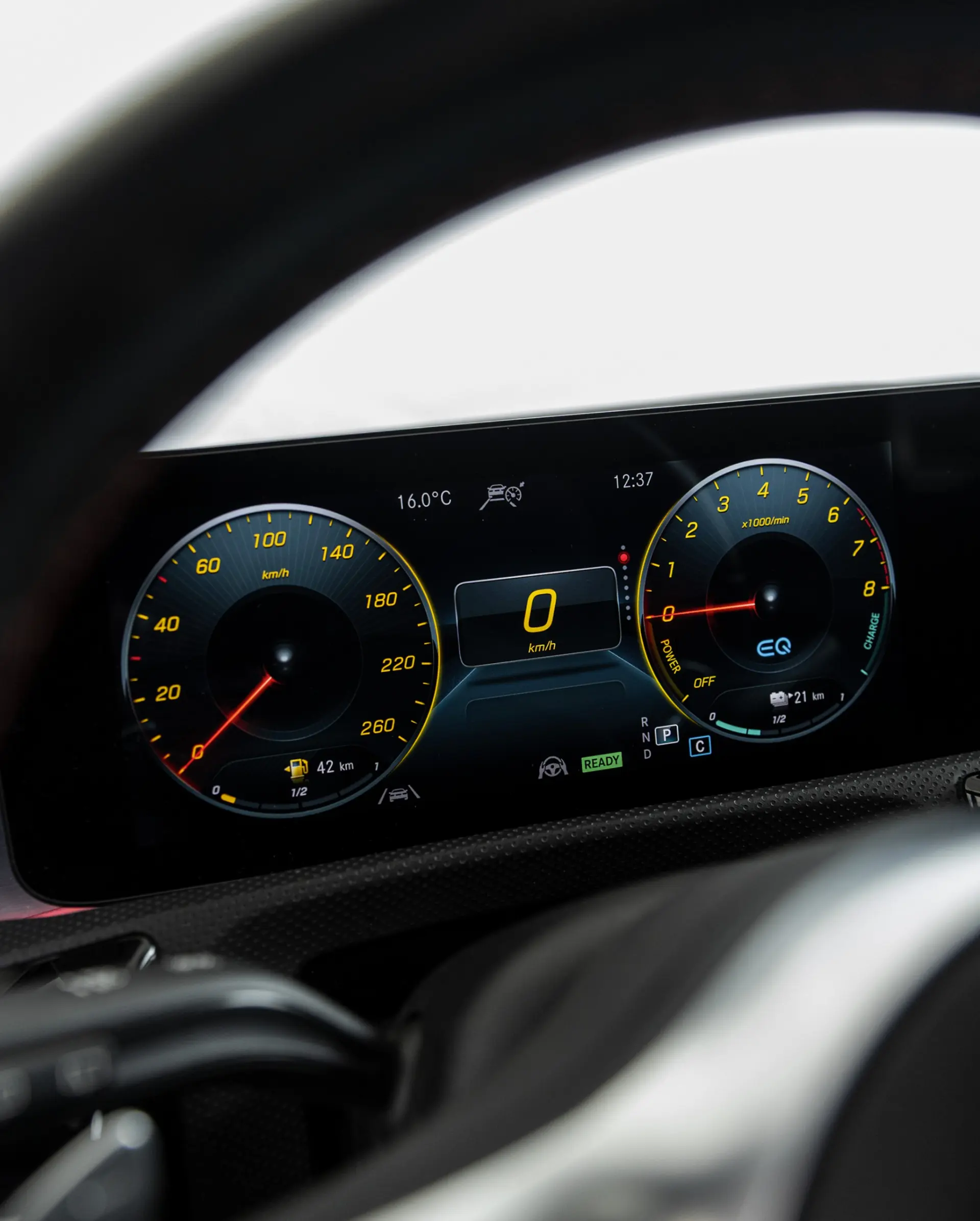 Mercedes-Benz CLA 250 e Shooting Brake AMG Line 12