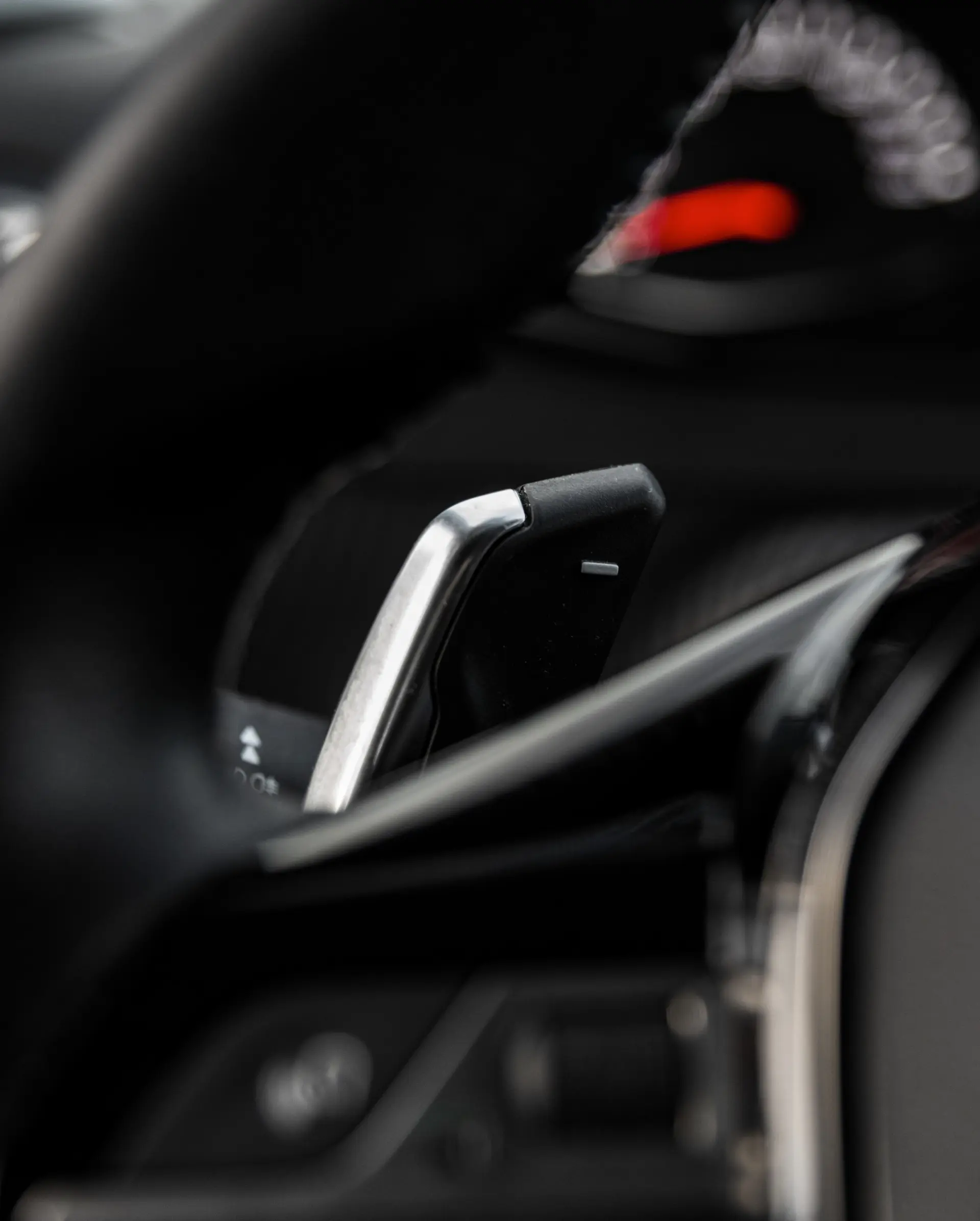 Peugeot 2008 PureTech 130 EAT8 Allure 12