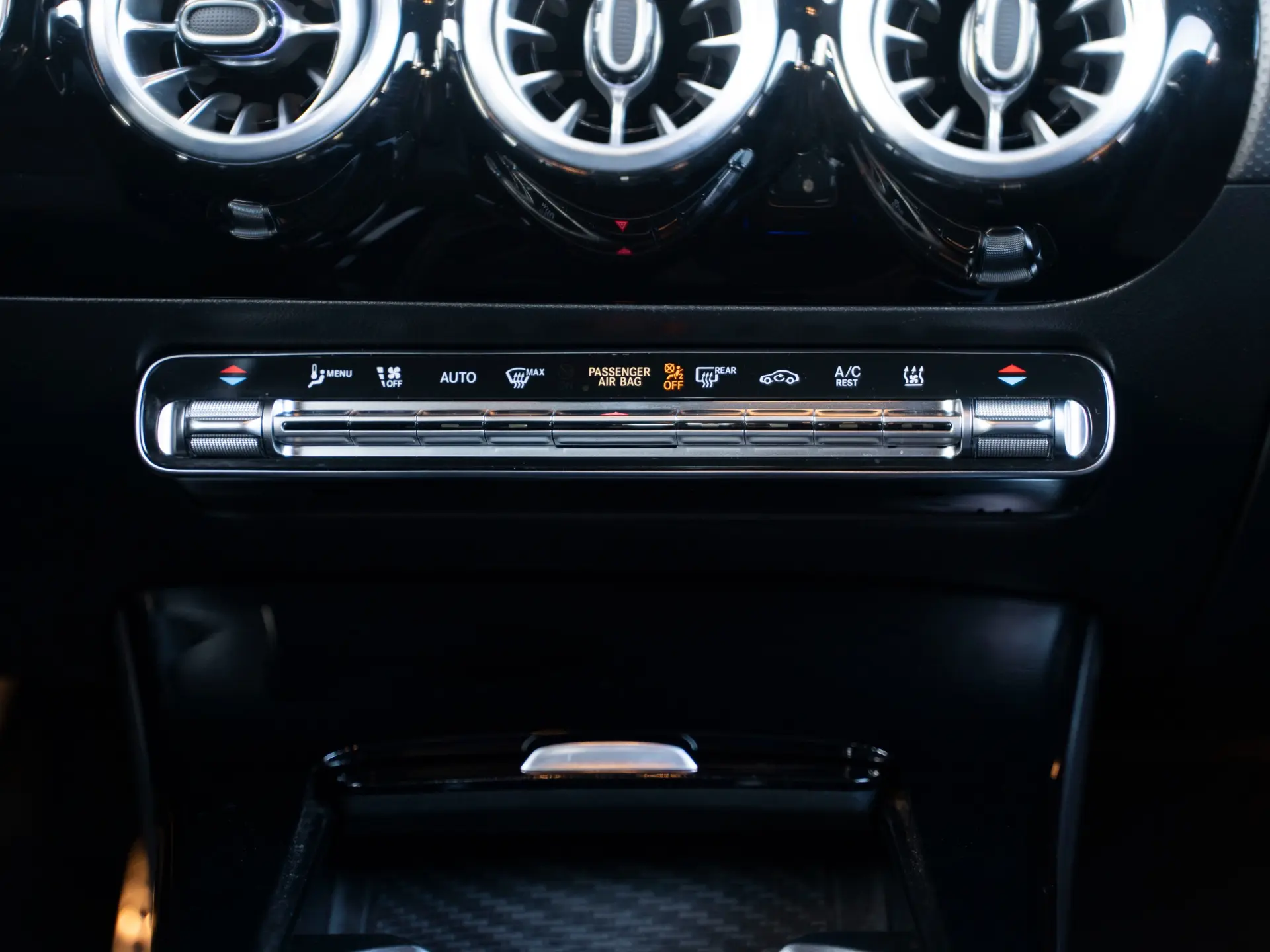 Mercedes-Benz CLA 250 e Shooting Brake AMG Line 31