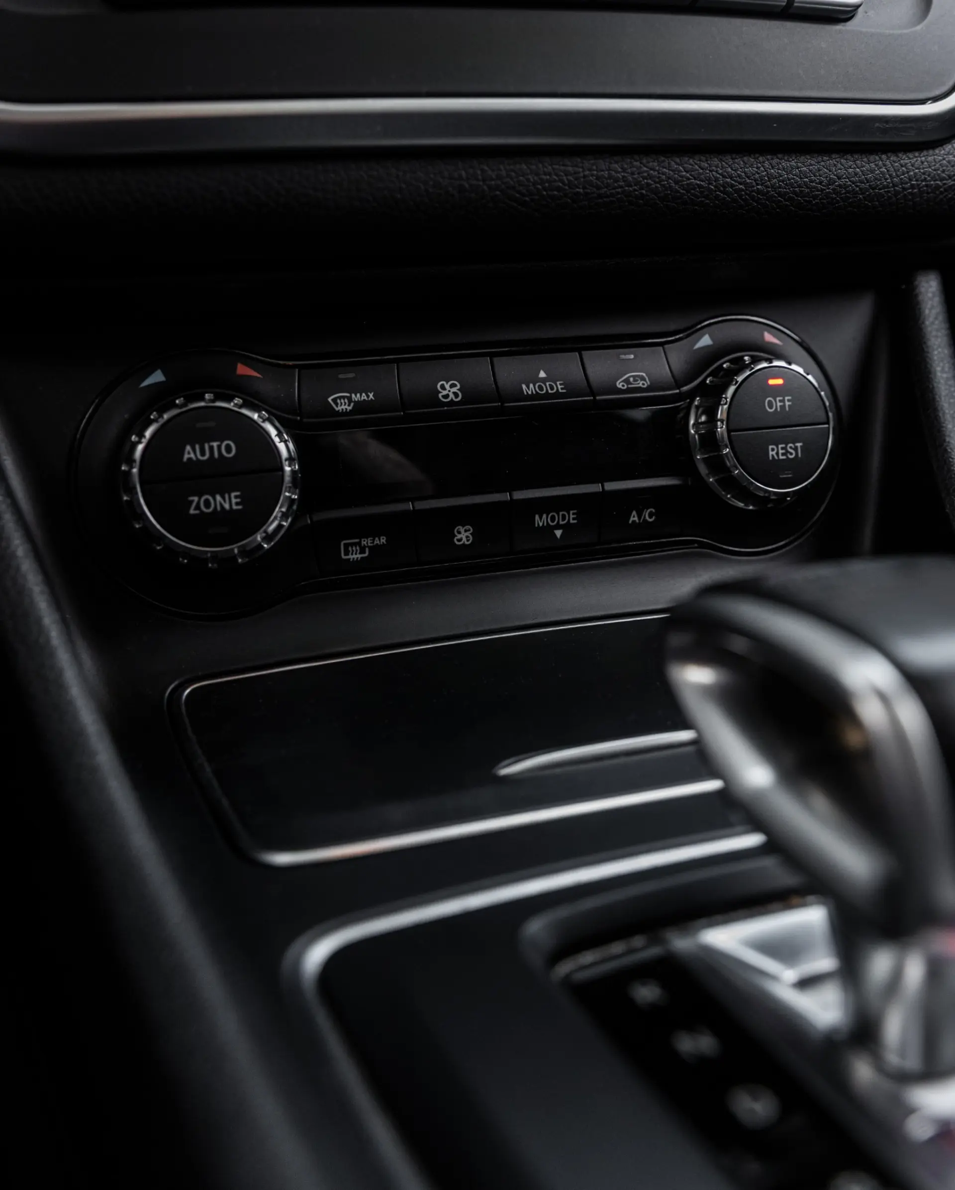 Mercedes-Benz CLA 45 AMG 4-Matic (2016-2018) 18