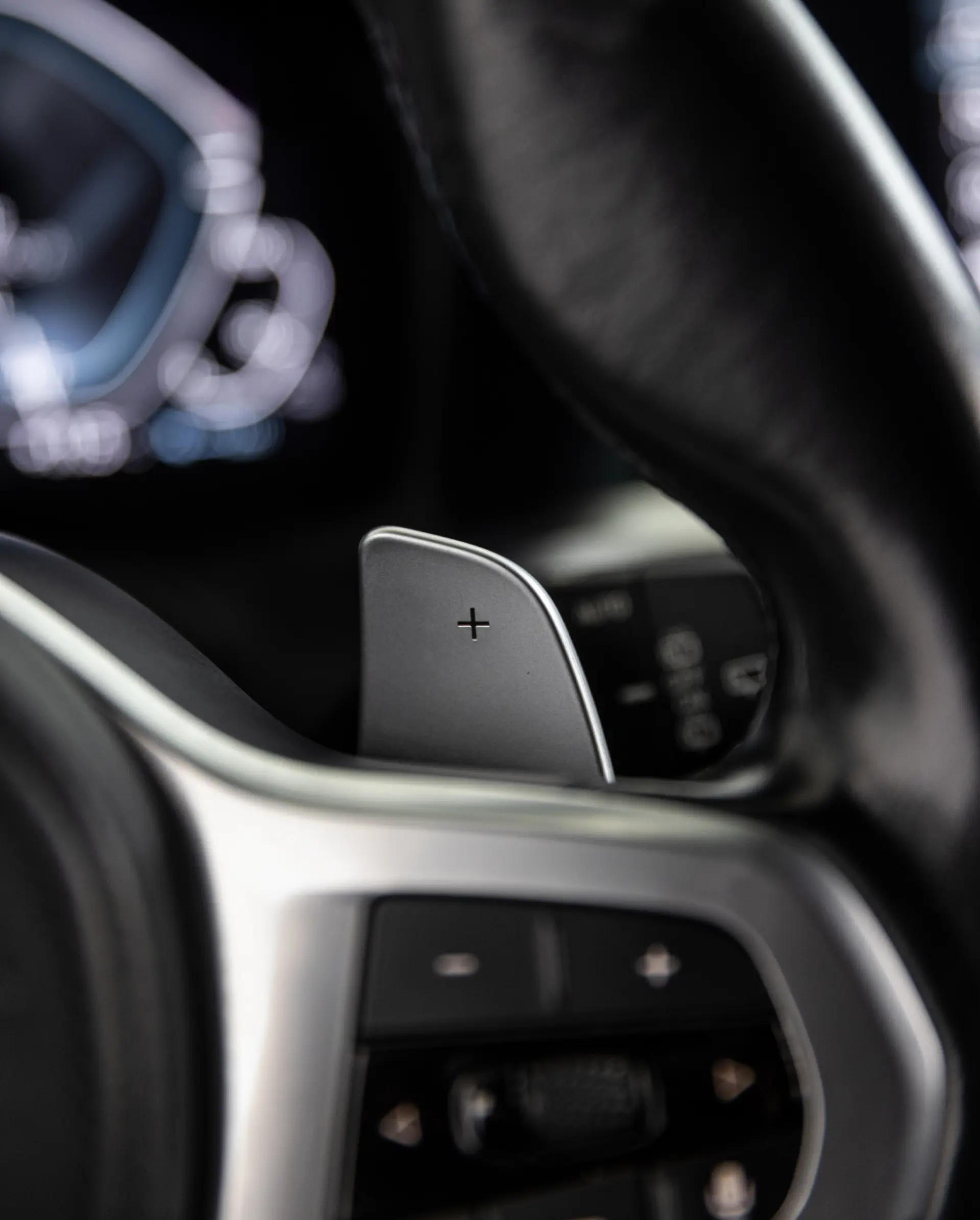 BMW 330 e Pack M Auto 8