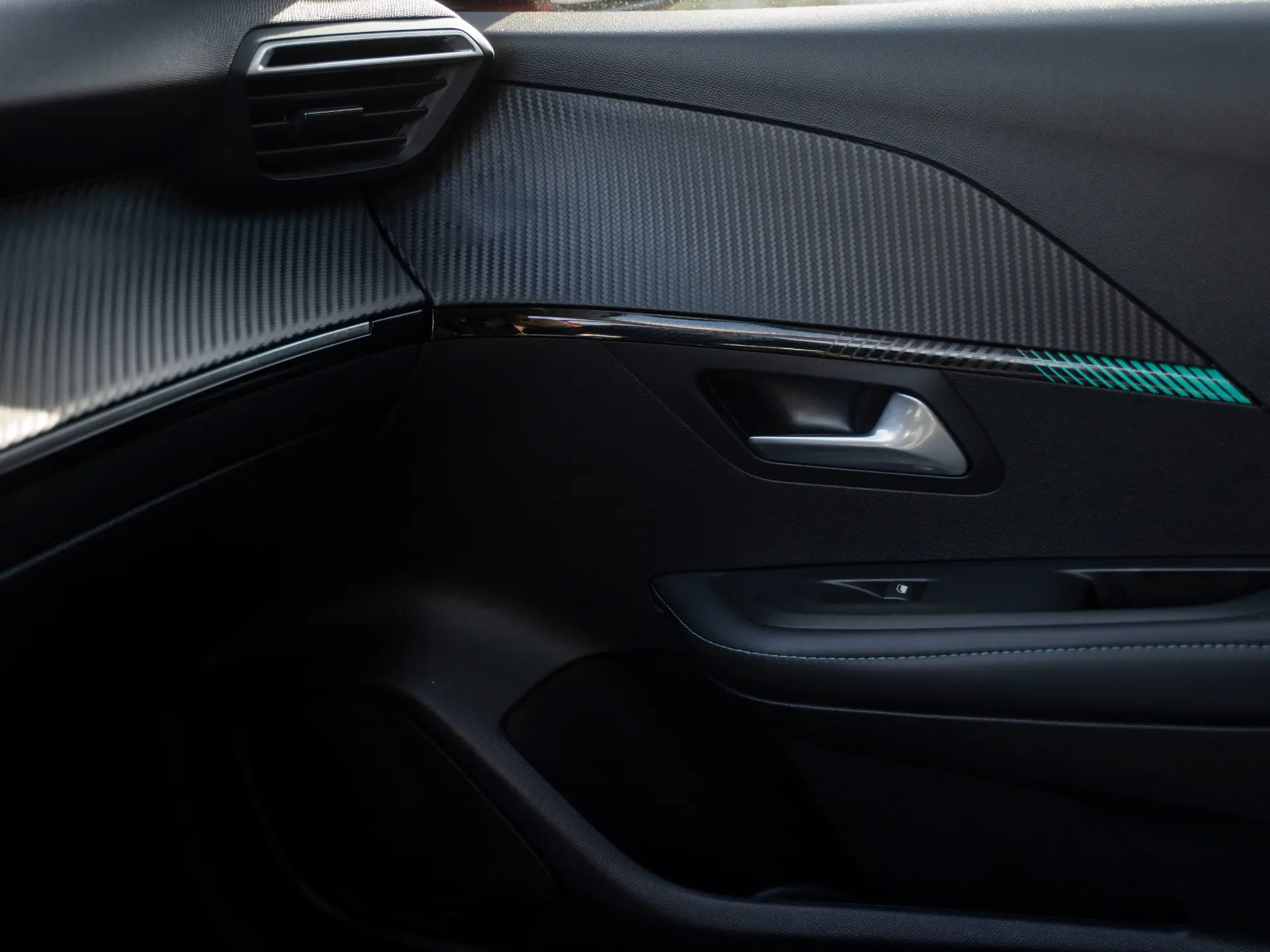 Peugeot 208 1.2 PureTech Active 23