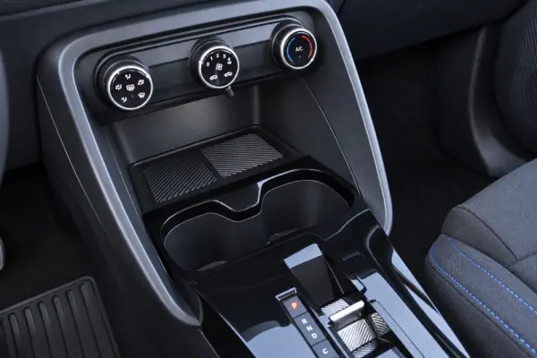 Citroen e-C3 44 kWh Autonomia Conforto Tonic 9