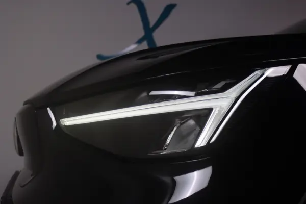 Volvo C40 Recharge Core 17