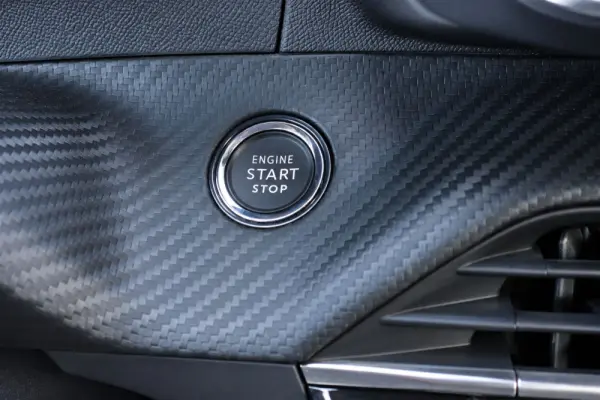 Peugeot e-2008 50 kWh GT 24