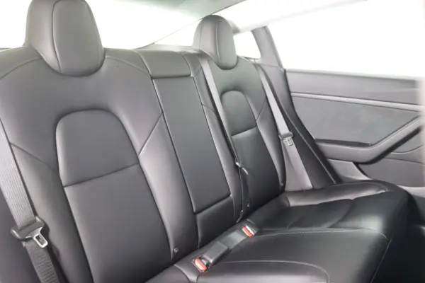Tesla Model 3 Long-Range Dual Motor AWD 16