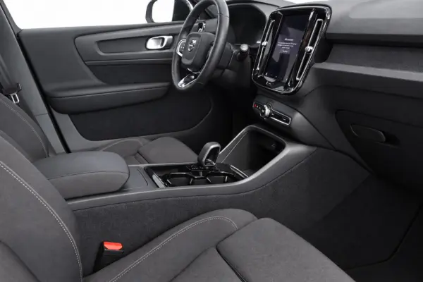 Volvo XC 40 Recharge Core 9
