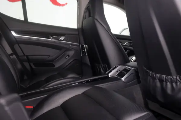 Porsche Panamera S Hybrid 16