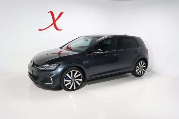 Volkswagen Golf GTE Plug-In Hybrid 2