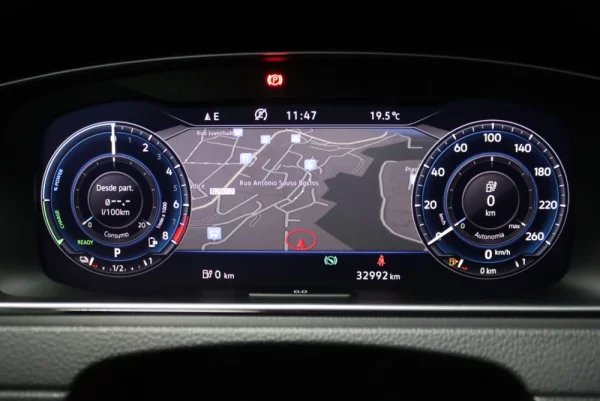 Volkswagen Golf GTE Plug-In Hybrid 11