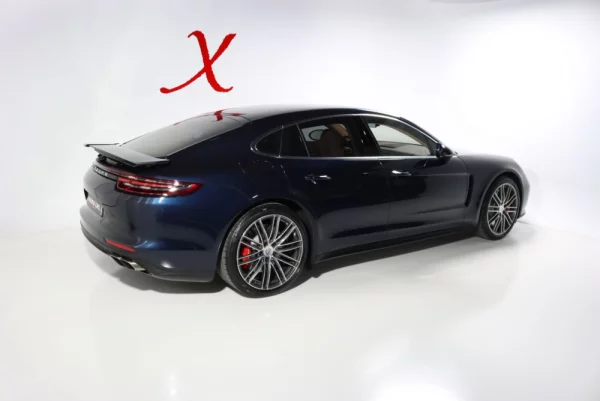 Porsche Panamera TURBO 5