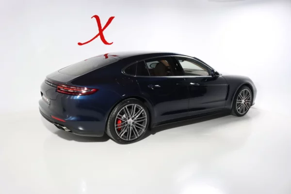 Porsche Panamera TURBO 6