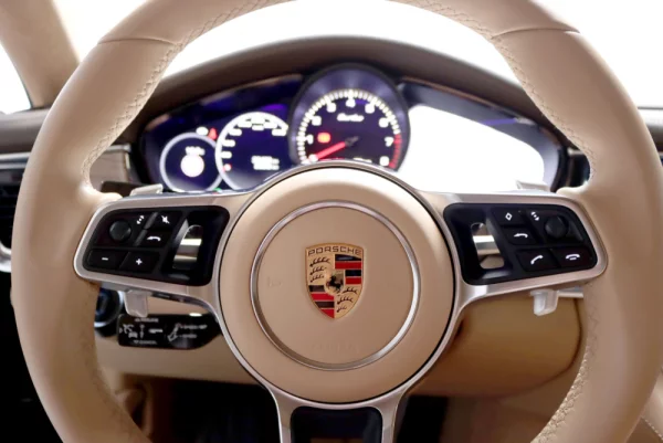 Porsche Panamera TURBO 11