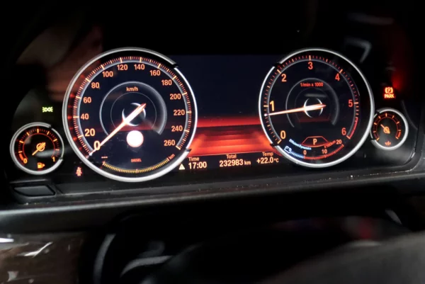 BMW 525 d Pack M Auto 12