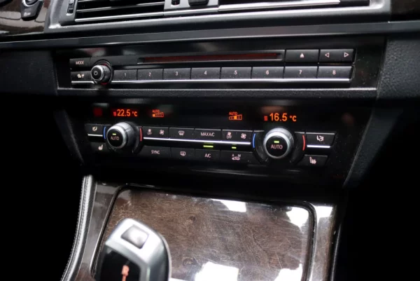 BMW 525 d Pack M Auto 26
